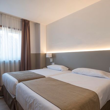 Hotel Airinos 3* Cangas Extérieur photo