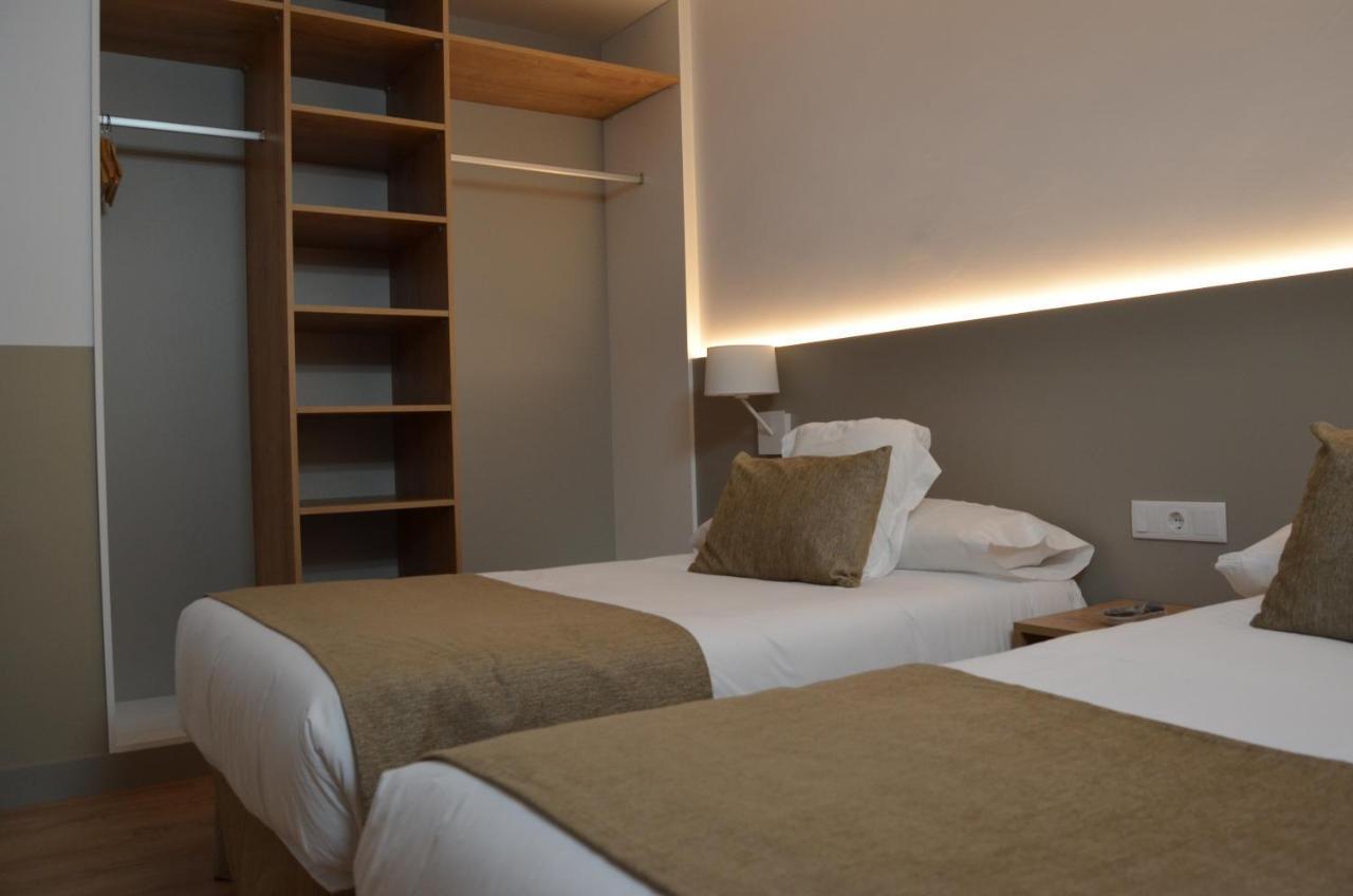 Hotel Airinos 3* Cangas Extérieur photo