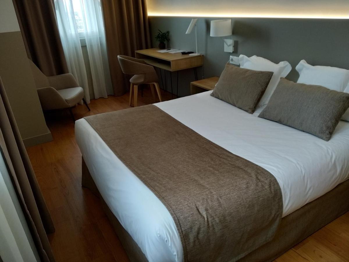 Hotel Airinos 3* Cangas Extérieur photo