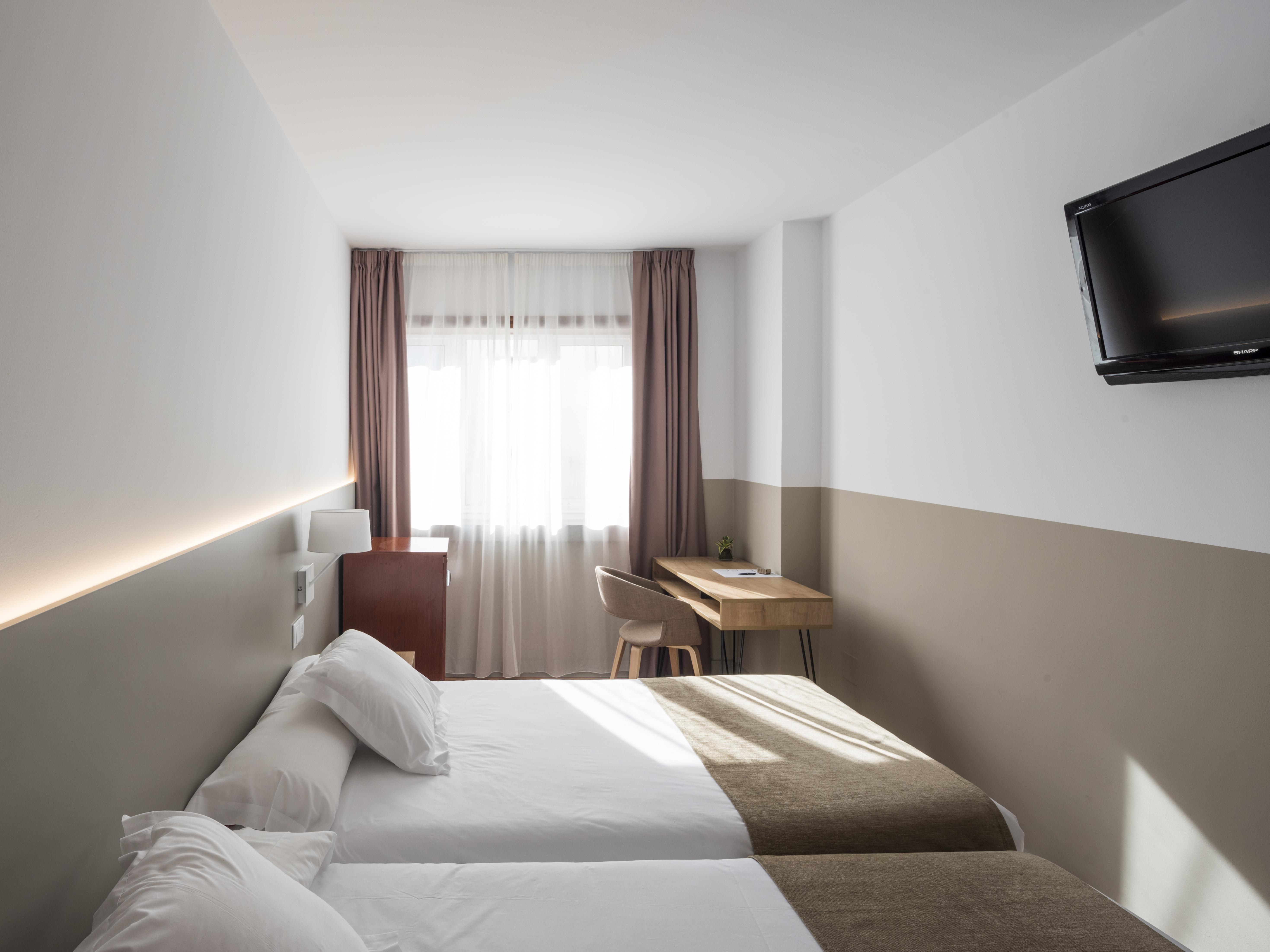 Hotel Airinos 3* Cangas Extérieur photo
