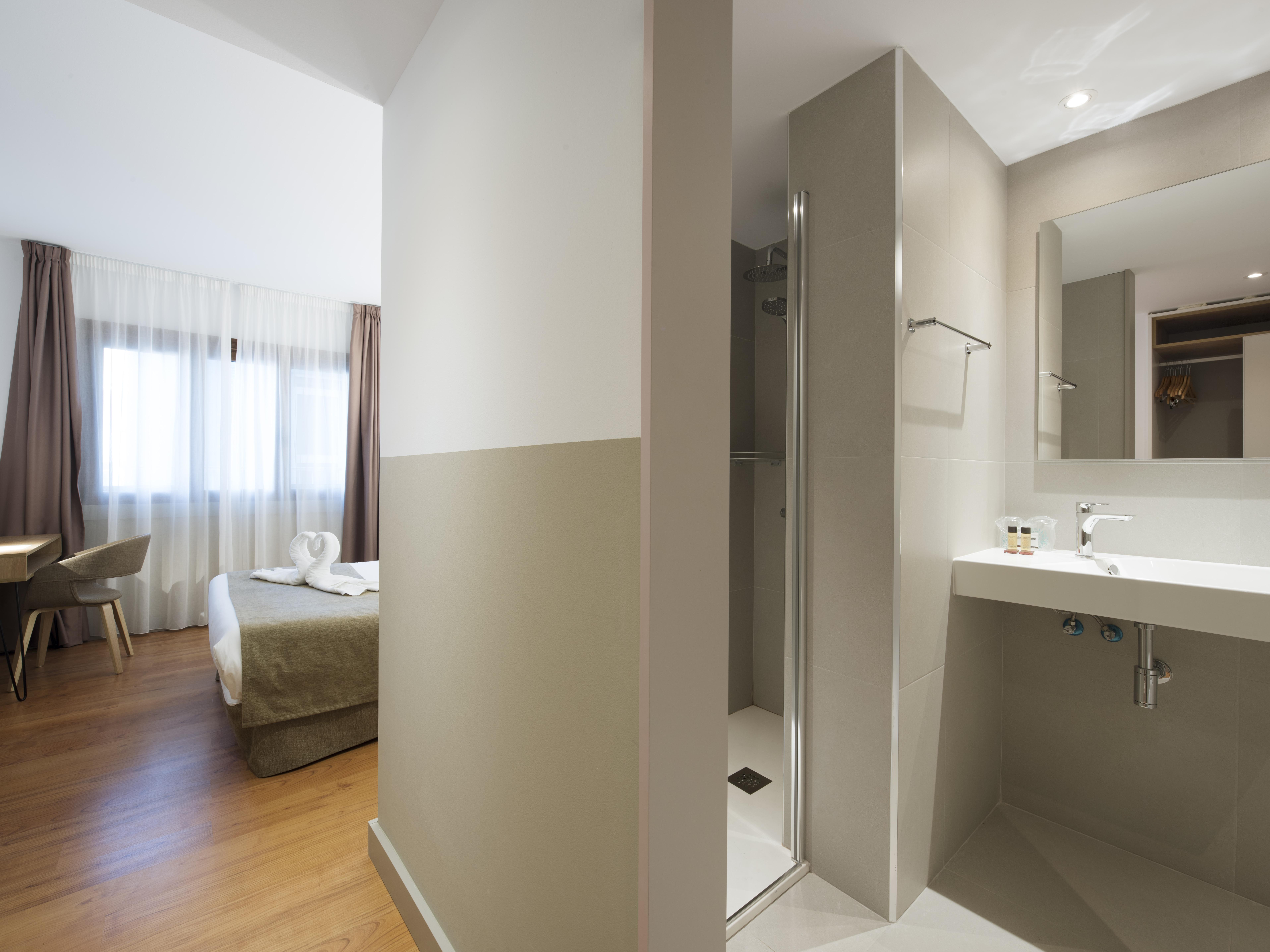 Hotel Airinos 3* Cangas Extérieur photo