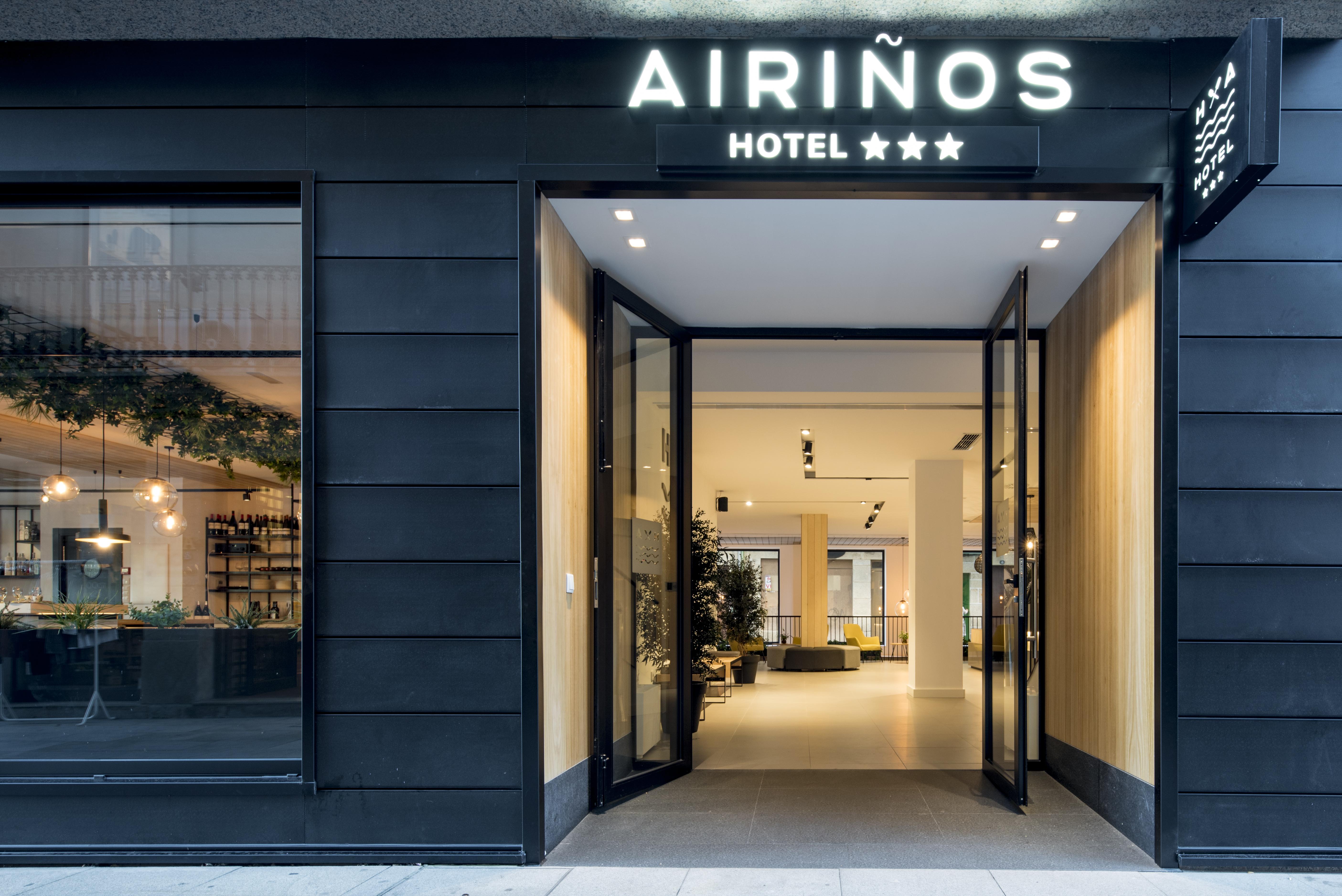 Hotel Airinos 3* Cangas Extérieur photo