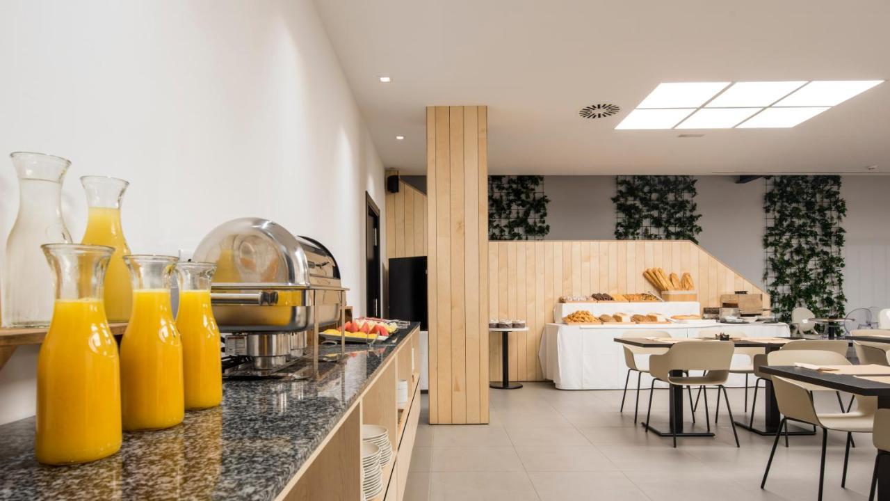 Hotel Airinos 3* Cangas Extérieur photo