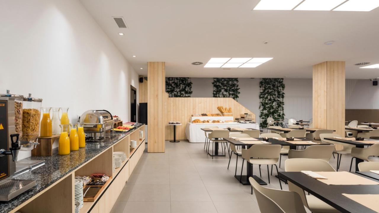 Hotel Airinos 3* Cangas Extérieur photo